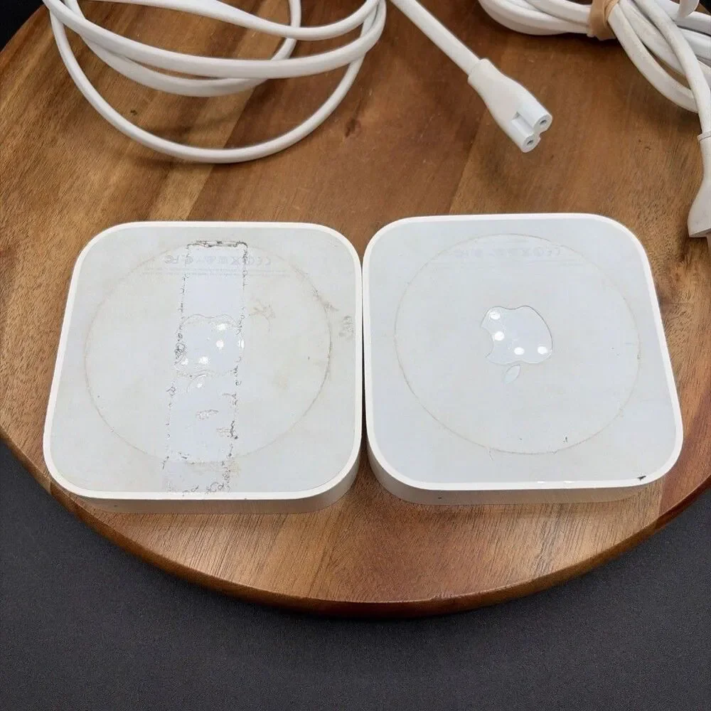 Lot Of 2 Apple Airport Express A1392 2nd Generation WiFi Router AirPlay Streamer